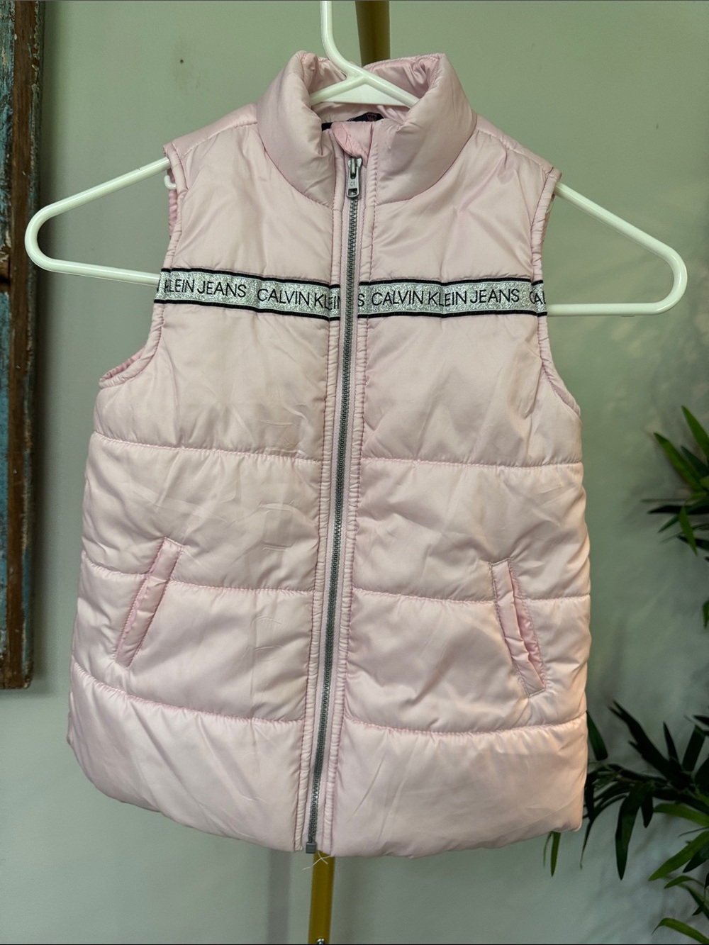 Calvin Klein Jeans Pale Pink Quilted kids Puffer Vest EUC 5/6